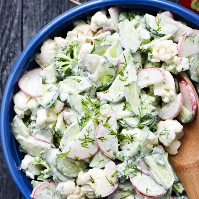 Broccoli and Cauliflower Florets with Yogurt Dip