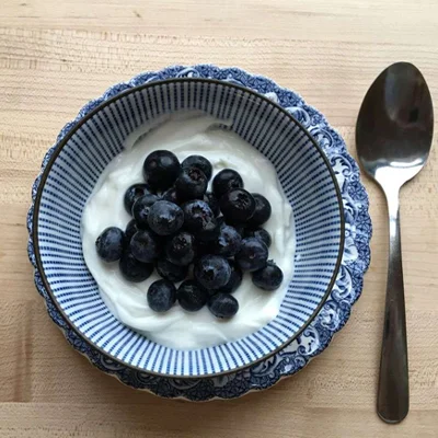 Greek Yogurt with Berries for weight loss